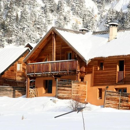 Le Gouroun Hameau Des Chazals Nevache Hautes Alpes Bagian luar foto