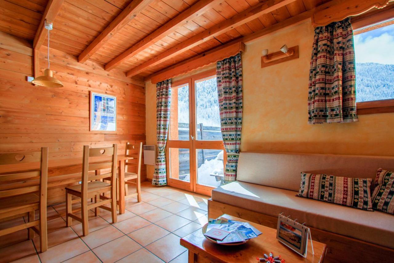 Le Gouroun Hameau Des Chazals Nevache Hautes Alpes Bagian luar foto